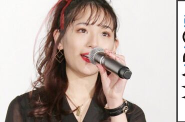 浅川梨奈、血まみれにふんどし…「パンチありすぎ」主演映画公開に感慨　監督も「悪ふざけ感がすごい」　「血まみれスケバンチェーンソーRED」初日