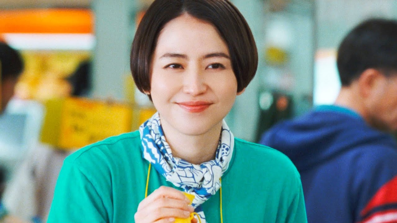 長澤まさみ、八百屋で未来を予知!びっくり顔の皆川猿時&パックンと共に「世界の食料問題」を見つめる/クボタCM 長澤まさみ、八百屋で未来を予知!びっくり顔の皆川猿時&パックンと共に「世界の食料問題」を見つめる/クボタCM