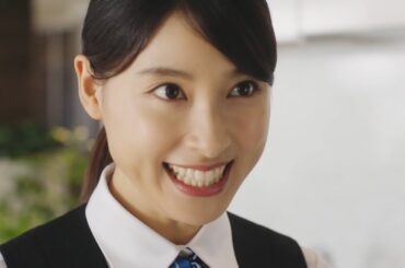 土屋太鳳､ショールームで笑顔と元気いっぱいの接客　山寺宏一がNa担当　タカラスタンダード新ＣＭ 「 Takara loves you 」（キッチン/バス ルーム ）篇