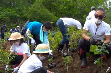 「麻央と来たときから見てきた」　海老蔵さん一家の植樹