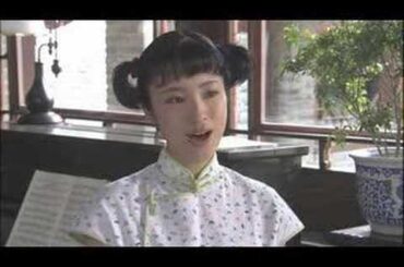 赤いサラファン　上戸彩　「李香蘭」