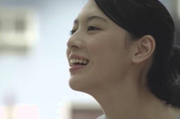 【日本CM】三吉彩花跑到越南河內和大叔互動不斷吃牛河