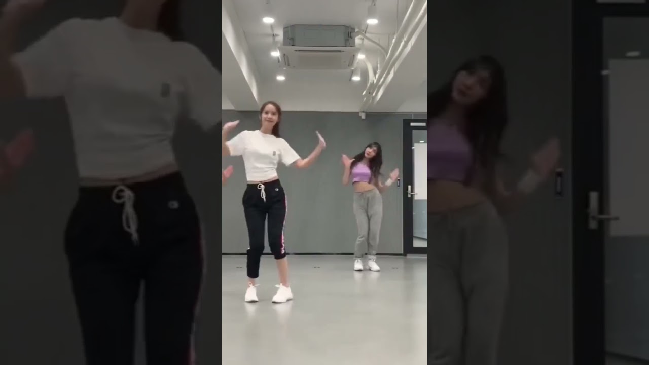 YOONA – ‘Red Flavour ‘ dance challenge YOONA - 'Red Flavour ' dance challenge