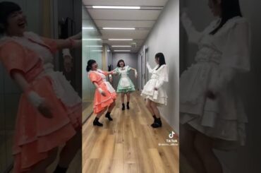 [エビ中]柏木・風見のシンクロと小久保のおふざけ。#私立恵比寿中学 #エビ中 #柏木ひなた #小久保柚乃 #風見和香 #ジャンキーイントロ