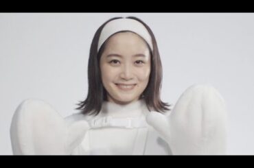 元乃木坂46・深川麻衣、2度目の着ぐるみ姿が「通常モードに」　舘ひろしは着ぐるみを着こなす？　「マイナポイント」新CM公開