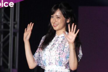 元フジアナ久慈暁子、出身の岩手でランウェイ「久々なので緊張しました！」：TGC teen ICHINOSEKI