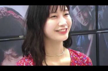 女優・モデルの小倉優香は初主演の映画「レッド・ブレイド」で演出家に厳しい指導を求めた