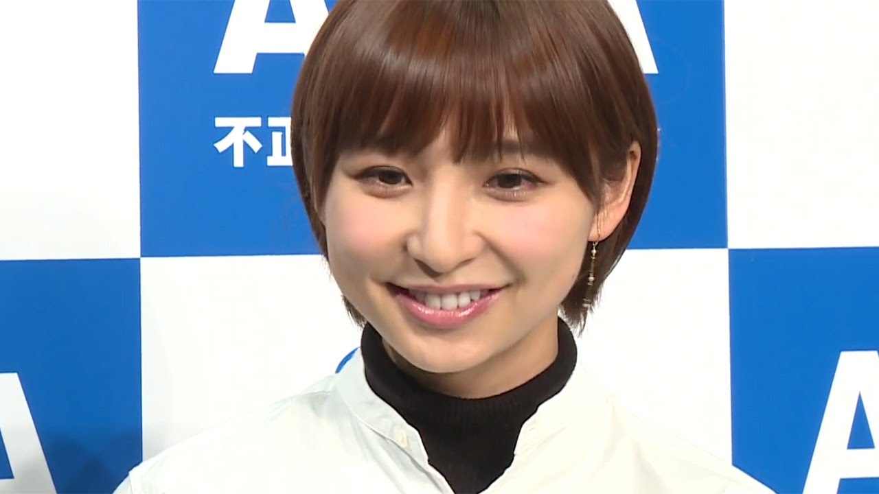 篠田麻里子「懐かしい」、AKB48卒業後、“古巣”アキバに初上陸 篠田麻里子「懐かしい」、AKB48卒業後、“古巣”アキバに初上陸