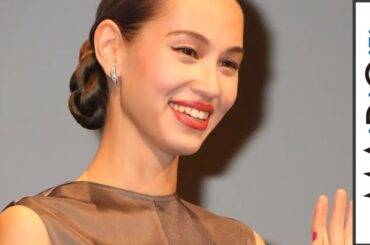 水原希子、美背中見せで魅了　エレガントドレス＆華奢サンダルの上品コーデ　【第33回東京国際映画祭】