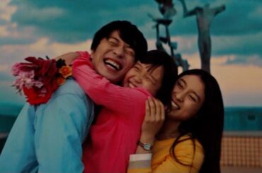 土屋太鳳＆田中圭、幸せ溢れるミュージカルのようなダンス 映画「哀愁しんでれら」本編映像