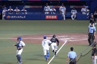 石川昂弥が好捕もカバーが遅れ本塁が一瞬がら空きに（2023年6月4日）