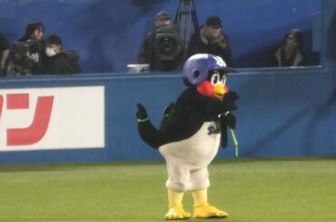 つば九郎、東京音頭に松田聖子とチャゲアスをぶっ込む