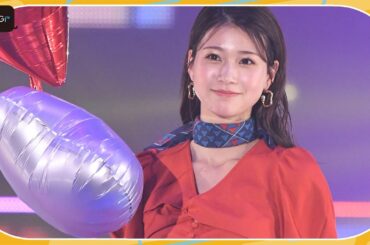 めるる、肌見せワンピで品良く　風船を手にランウエー歩く