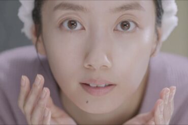 「波瑠」がとっても可愛い！！「ビオレ」のＣＭ "Haru" but it's very pretty! Commercial of "Biore"