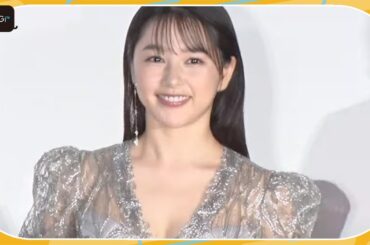 桜井日奈子、深Vネックのシースルードレスで美肌披露　「私も大人になった」としみじみ　黒木瞳らと映画「魔女の香水」舞台あいさつに登場