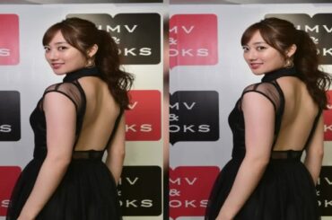 女優の奥山かずさが23日、都内で2nd写真集『AIKAGI』（ワニブックス）発売イベントを開催。背中の大きく開いた、黒いレースのシックなワンピース姿で登場し、多くのファンと笑顔で交流した。　本作は、女