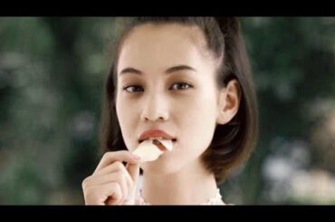 水原希子出演「パリッと食べたらカシャッ！」／anan×カルビーコラボ映像90秒