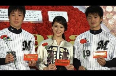 武井咲、母の日イベントに登場