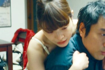 岸井ゆきの、恩を仇で返す女!? ムロツヨシは見返りを求める男に／映画『神は見返りを求める』予告編
