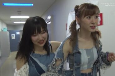 モーニング娘。'19 『いきなりハーフアップのゴムを外すまーちゃん 驚くゴムを貸したえりぽん』