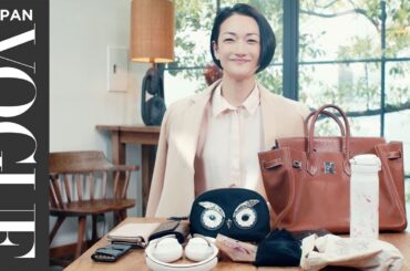 冨永愛のバッグの中身は？　愛用するビューティアイテムも公開！| In The Bag | VOGUE JAPAN