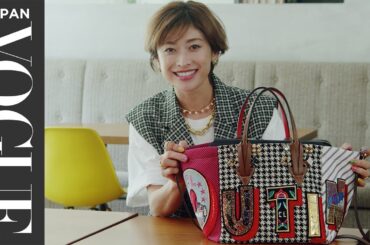 山田優のバッグの中身は？ ビューティーTIPSが詰まったポーチの中身に注目。| In the Bag | VOGUE JAPAN