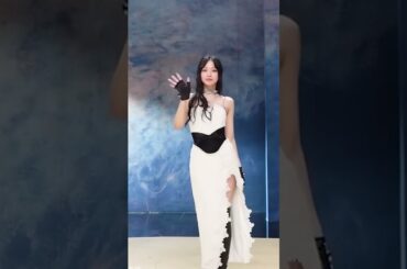 橋本環奈のDo not touchチャレンジ by MISAMO | Kanna Hashimoto's Do not touch challenge (what if series)