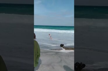 鈴木ゆうか1st写真集 ゆうペース  思ったより新島の波が強かった瞬間のゆうかちゃん