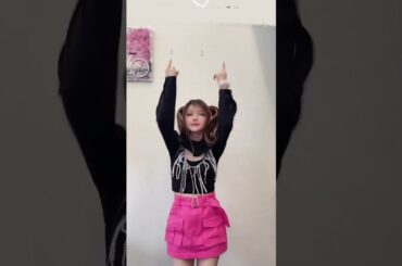 田中れいな 『UNFORGIVEN (feat. Nile Rodgers) - LE SSERAFIM & Nile Rodgers』