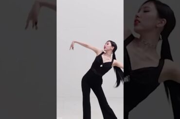 TWICE Nayeon's Do not touchチャレンジ by MISAMO (what if series)