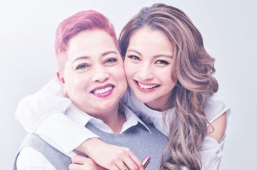 ゆきぽよ、ウェブCMで母・ミッシェルと共演　母の日に贈る“お母さんの色”探す