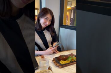 今日のロケ飯　2日連続のハンバーグ　#牛タン #ハンバーグ #賢者の選択 #山田桃子