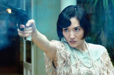 綾瀬はるか、エレガントなスカートをまくり拳銃を抜く！映画『リボルバー・リリー』衣裳デザイン＆本編切り抜き特別映像