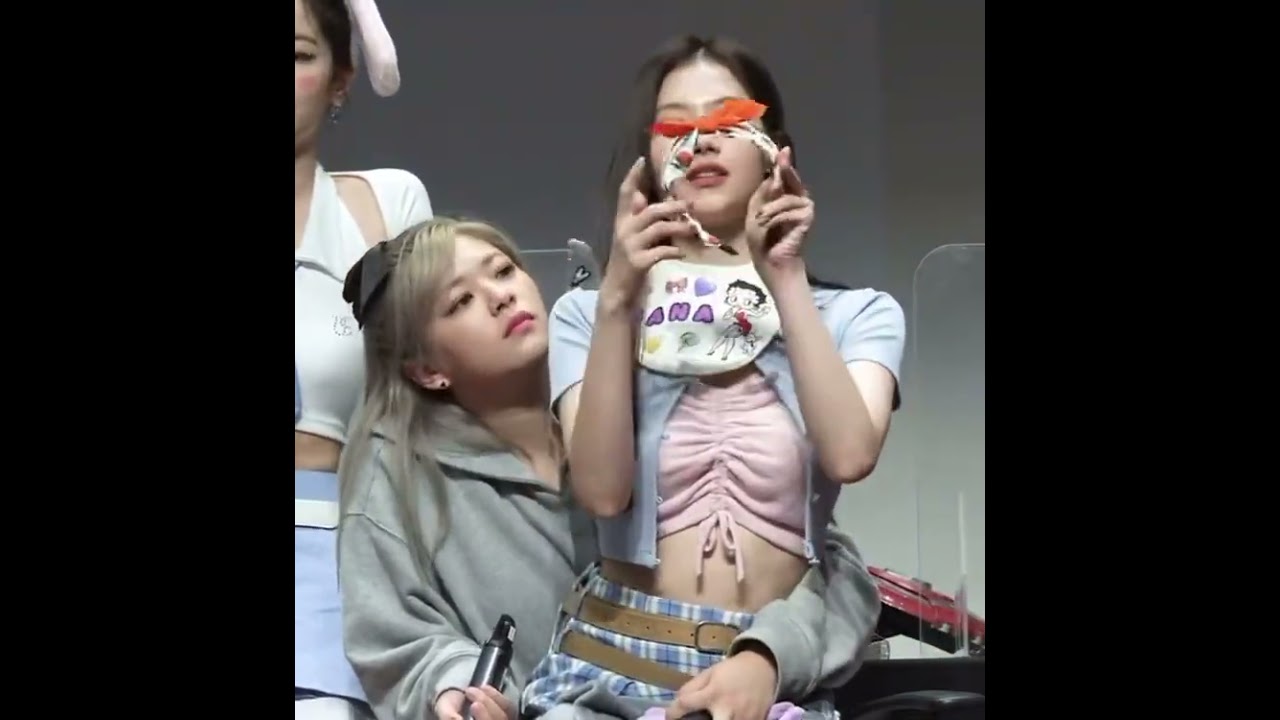 #230's #JeongYeon #정연 #ジョンヨン #定延 #SaNa #사나 #サナ #TWICE #트와이스 #トゥワイス ...