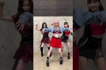 230202 NiziU_TikTok #Whosyourmama  #MAYA #RIKU #MAYUKA