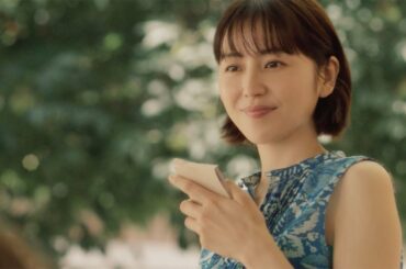 長澤まさみ、ノースリーブですらり腕出し　スペインで食堂を切り盛り!?　クボタ新CM「クボタが支える スペイン農業」編