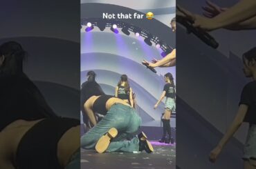 How far can Jeongyeon carry Momo 😂?? #Momo #jeongyeon #twice #JeongMo #shorts #funny #readytobe