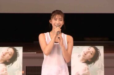 小倉優香デジタル写真集『ぐらぐら』の発売記念イベント動画を公開！