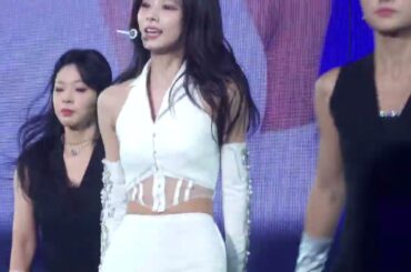 020923 twice ready to be concert in singapore day1 tzuyu solo done for me