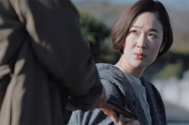 門脇麦＆黒木華＆古舘寛治、気まずい空気流れる…　浮気を疑う夫からの電話に困惑　映画「ほつれる」本編映像