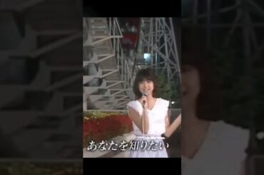 松田聖子 白いパラソル   ジェットコースター乗車は1位になったご褒美、それとも罰ゲーム?  後ろをジェットコースターが通過した瞬間、笑顔が消えた聖子ちゃん