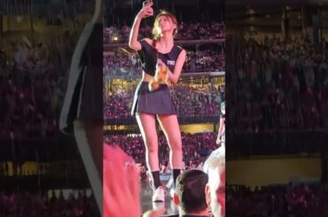 TWICEツウィのライブ中ファンサが神すぎる！ #TWICE #ツウィ #tzuyu #shorts