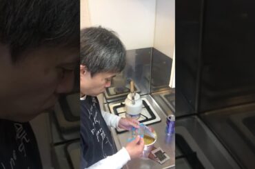 【モノマネ】ラーメンの準備をする滝川クリステル #shorts