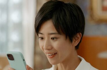 黒島結菜、いい部屋見つけ思わず踊り出す!?　“父”松重豊は心配顔に…　アットホーム新CM