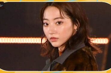 武田玲奈、ニットミニワンピ×ブーツで冬の美脚コーデ　ロングコートで大人のムード