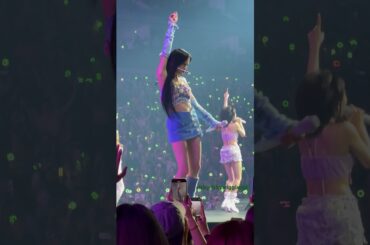 230907 Mina Queen of Hearts ft. Nayeon🐰 hop - London O2 (short)#twicemina #nayeon #chaeyoung #twice