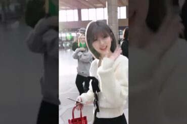 【空港】最近リクちゃんのビジュバグってない?? #niziu #riku#可愛い