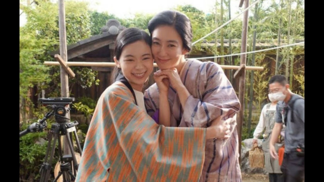 NHK「ブギウギ」趣里&水川あさみ、母娘のオフショット「カオスだった状況が一気に落ち着いて」 NHK「ブギウギ」趣里&水川あさみ、母娘のオフショット「カオスだった状況が一気に落ち着いて」