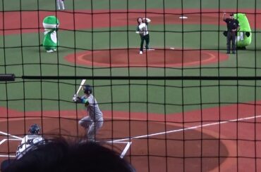 【SMBC日本シリーズ2023 第２戦】バックネット裏から眺める吉高由里子さんによる始球式【2023.10.29 オリックス vs 阪神 @京セラドーム大阪 】
