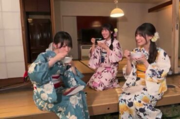 かき氷を食べると起こる"アレ"を確認する小坂菜緒ちゃん